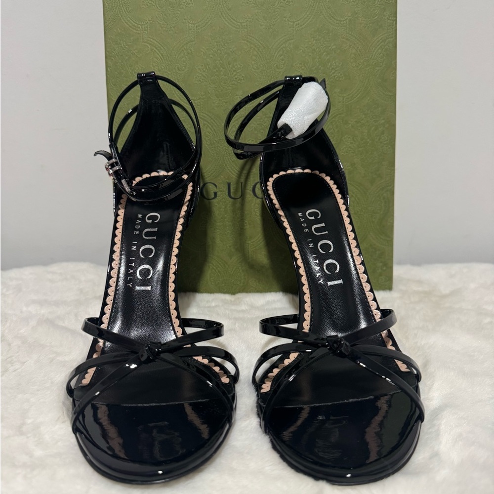Gucci Women's Patent Leather Black Heels - Picture 2 of 7